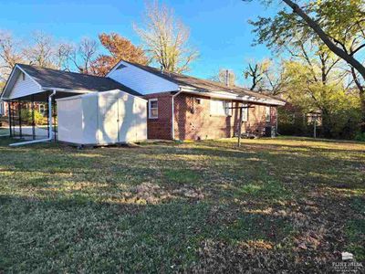 300 Shelle Road, House other with 3 bedrooms, 1 bathrooms and null parking in Manhattan KS | Image 2