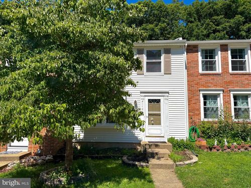 8112 Parkdale Ct, SPRINGFIELD, VA, 22153-3601 | Card Image