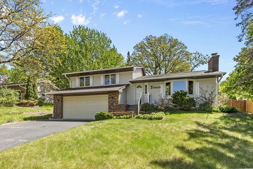 4708 Laura Ln, Shoreview, MN, 55126-6033 | Card Image