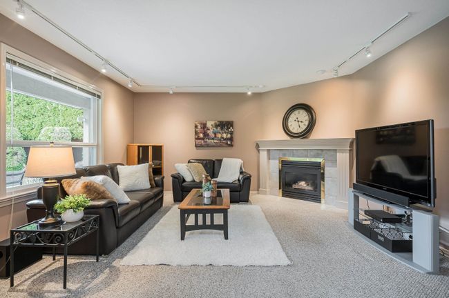 4417 221 A Street, House other with 4 bedrooms, 2 bathrooms and 6 parking in Langley BC | Image 16