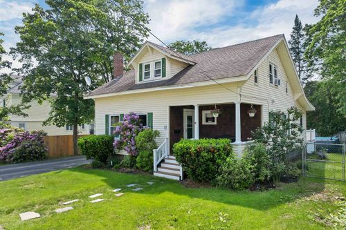 17 Oak St, Laconia, NH, 03246-3024 | Card Image