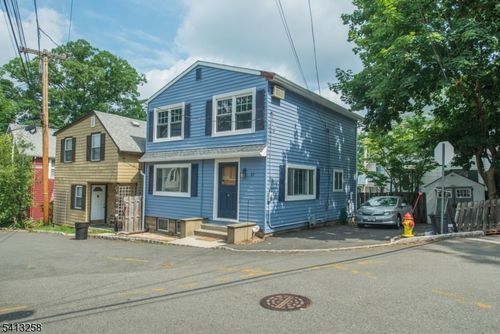 37 Embury Pl, Mount Tabor, NJ, 07878-9242 | Card Image