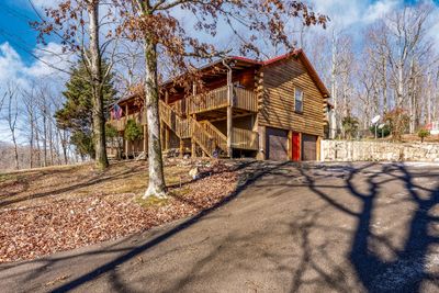 4810 Hampshire Pike Sw, House other with 3 bedrooms, 2 bathrooms and 12 parking in Hampshire TN | Image 2