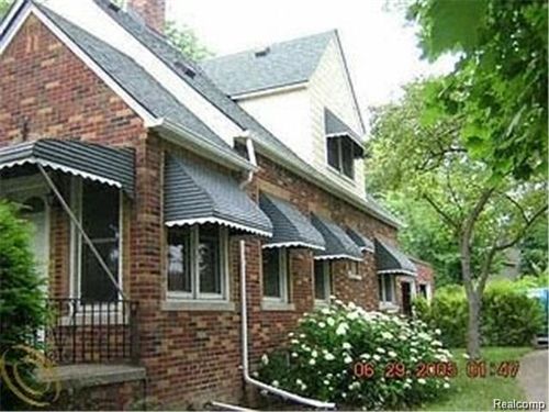 5835 Putnam Dr, West Bloomfield, MI, 48323-3728 | Card Image