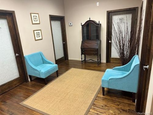 6226 Myrtle Ave, Glendale, NY, 11385-6230 | Card Image