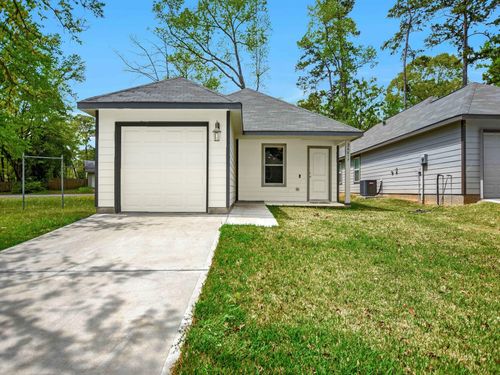 24617 Pools Creek Way Way, Huntsville, TX, 77320 | Card Image