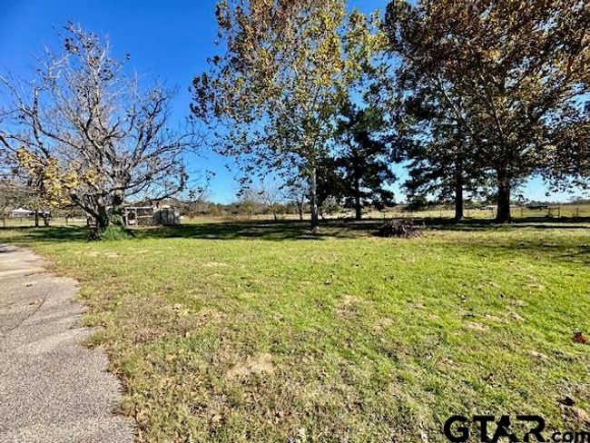 12239 Lovers Ln, House other with 3 bedrooms, 2 bathrooms and null parking in Larue TX | Image 45