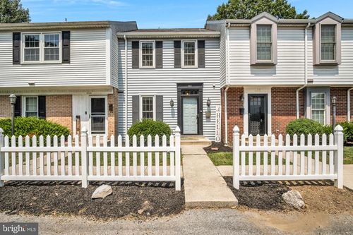 951 E Maple St, PALMYRA, PA, 17078-2816 | Card Image