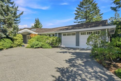 2340 Avondale Pl, Nanoose Bay, BC, V9P9G8 | Card Image