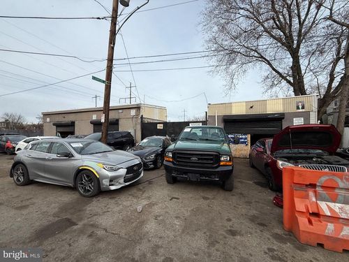 2325 S 64th St, PHILADELPHIA, PA, 19142-3109 | Card Image