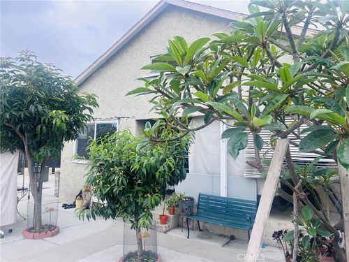 15160 Pimenta Ave, Paramount, CA, 90723-4647 | Card Image