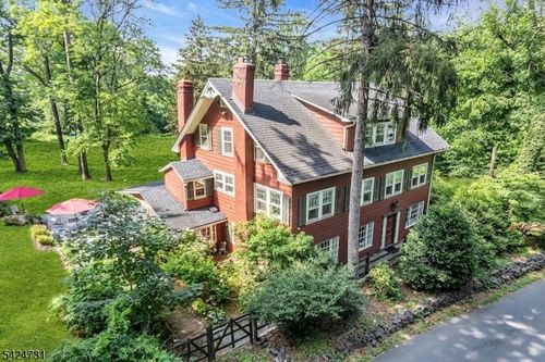 2041 Raritan Rd, Scotch Plains, NJ, 07076-4711 | Card Image