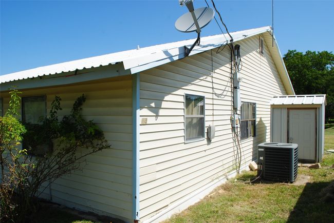 73 109, House other with 4 bedrooms, 3 bathrooms and null parking in Goldthwaite TX | Image 23