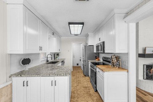 4704 Burning Springs Dr, Arlington, TX, 76017-3154 | Card Image