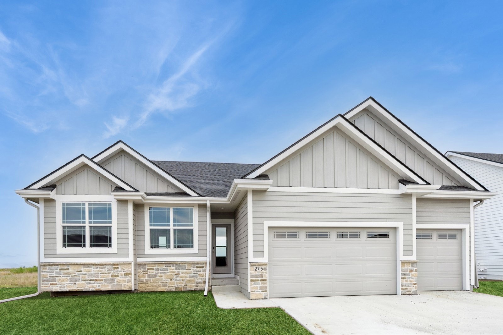 Ashley Ave, Waukee, IA 50263