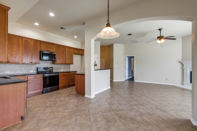 253 Lear Ave, House other with 3 bedrooms, 2 bathrooms and 4 parking in Buda TX | Image 17