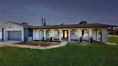 140 88th Ave Ne, ST PETERSBURG, FL, 33702-3202 | Card Image