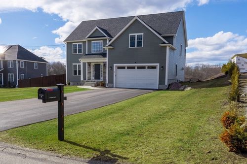 27 Morse Ave, Attleboro, MA, 02703-7101 | Card Image