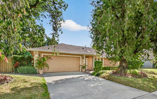 1776 The 12th Fairway, Wellington, FL, 33414-5936 | Card Image