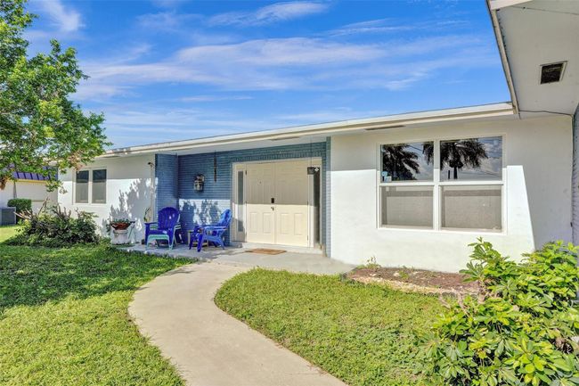 6091 Sw 14 Th St, House other with 4 bedrooms, 2 bathrooms and null parking in Plantation FL | Image 4