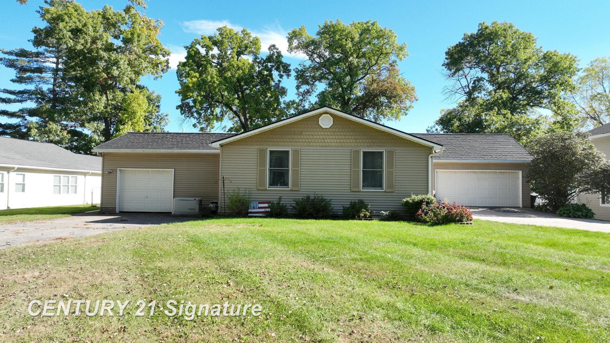 Martha Hulbert Dr, Lapeer, MI 48446
