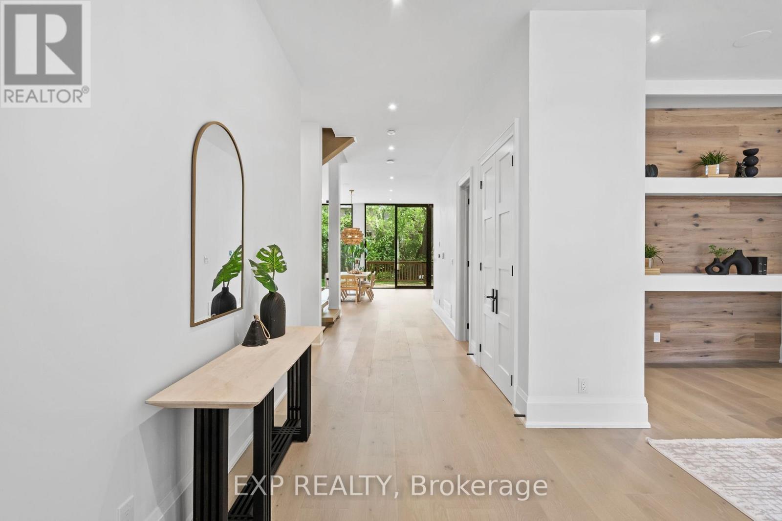 Residential in Toronto (Long Branch) 5