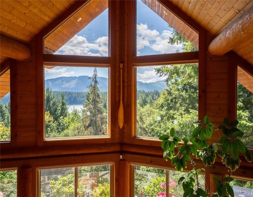 9215 Kestrel Dr, Lake Cowichan, BC, V0R2G1 | Card Image