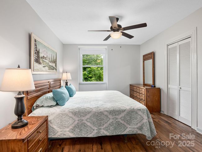 APT-207 - 622 S Haywood St, Condo with 2 bedrooms, 1 bathrooms and null parking in Waynesville NC | Image 9