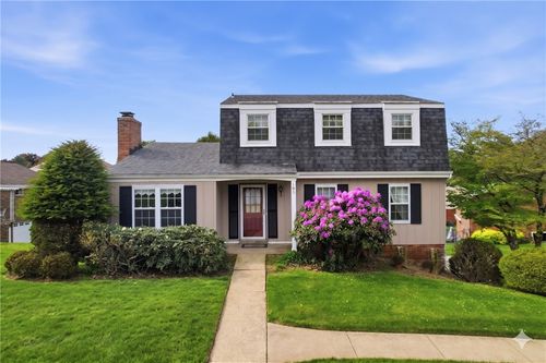 105 Hetherton Dr, Ross Twp, PA, 15237 | Card Image
