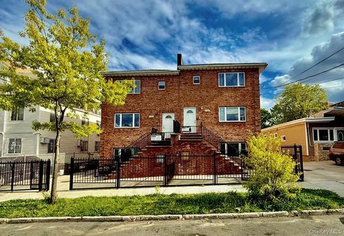 2268 Seward Ave, Bronx, NY, 10473-1452 | Card Image