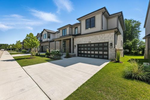 54808 Camden Ct, Shelby Twp, MI, 48316-3630 | Card Image