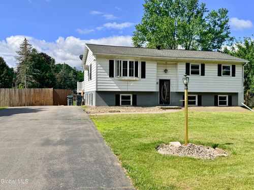 186 Middletown Rd, Waterford, NY, 12188-1329 | Card Image