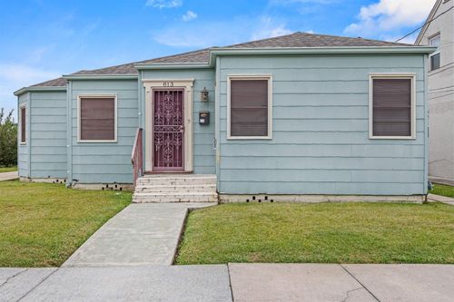813 Wood St, Houma, LA, 70360-4645 | Card Image