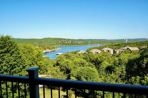 2-5 Treehouse Ln, Branson, MO, 65616-6167 | Card Image