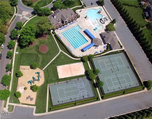 Sports Courts_Pool_Drone | Image 26