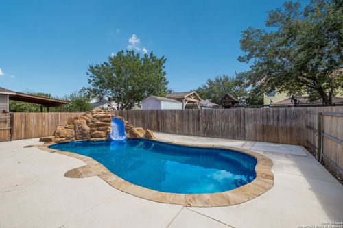 8938 Victoria Lk, San Antonio, TX, 78224-4200 | Card Image