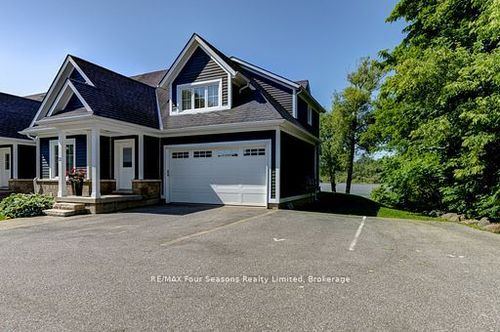 22-59 King St E, Thornbury, ON, N0H2P0 | Card Image