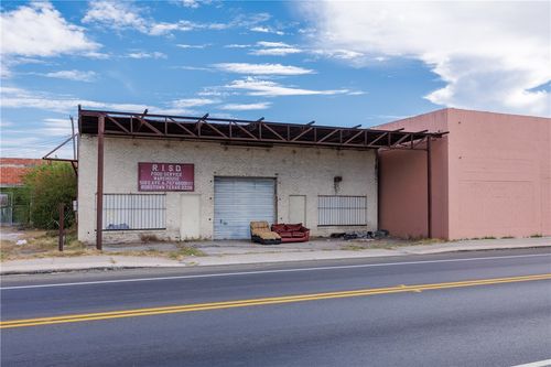 519 E Avenue A, Robstown, TX, 78380-3315 | Card Image