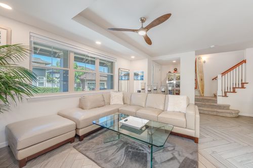 98-601 Hoe Kawele Ln, Lahaina, HI, 96761-2761 | Card Image