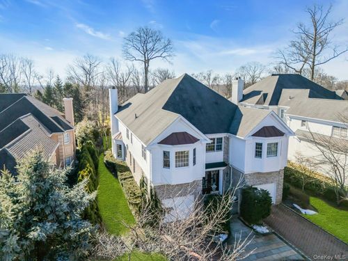 58 Stone Hill Dr, Manhasset, NY, 11030-4426 | Card Image