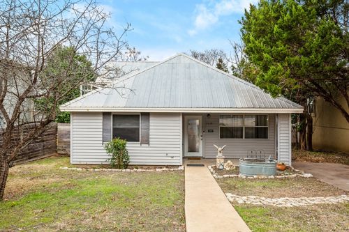 3318 Thomas Kincheon St, Austin, TX, 78745-7431 | Card Image