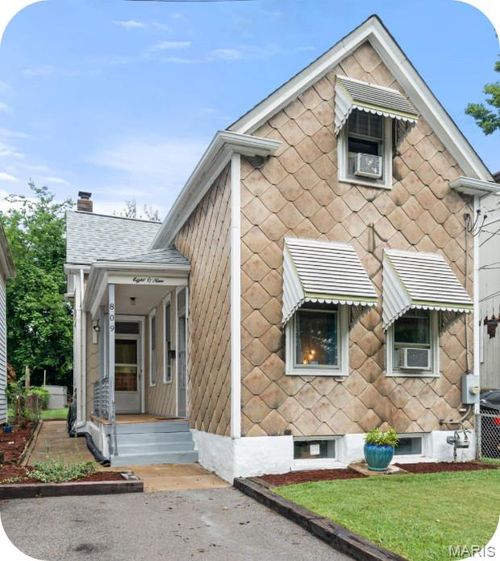 809 Military Rd, Saint Louis, MO, 63125-1613 | Card Image