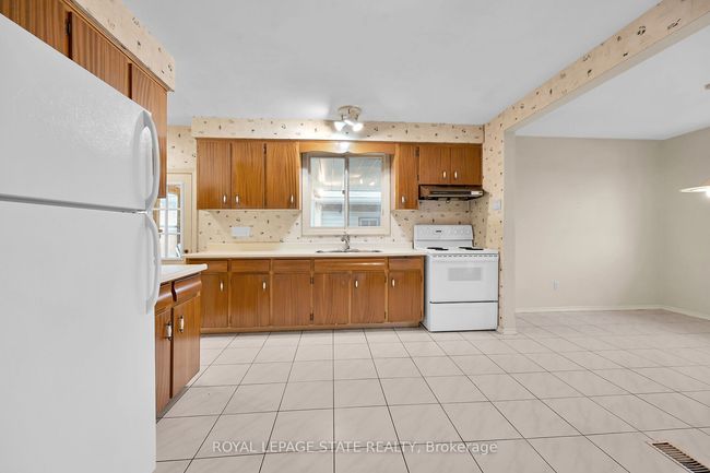 3 Talisman Crt, House other with 4 bedrooms, 2 bathrooms and 2 parking in Dundas ON | Image 8