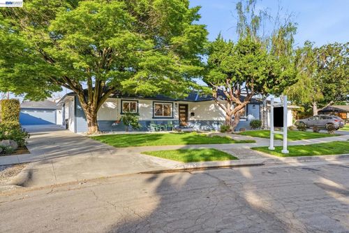 1743 Willow Creek Ct, San Jose, CA, 95124-1949 | Card Image