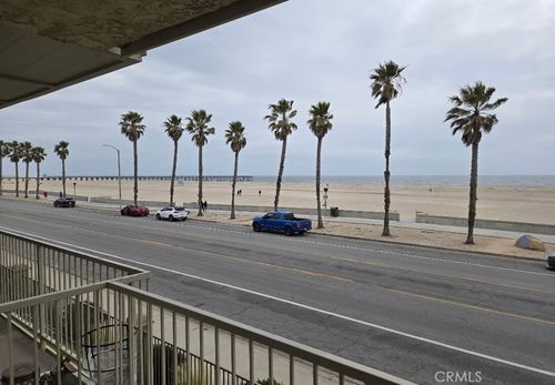 217 E Surfside Dr, Port Hueneme, CA, 93041-3364 | Card Image