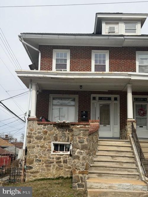 1319 Perry St, READING, PA, 19604-2021 | Card Image