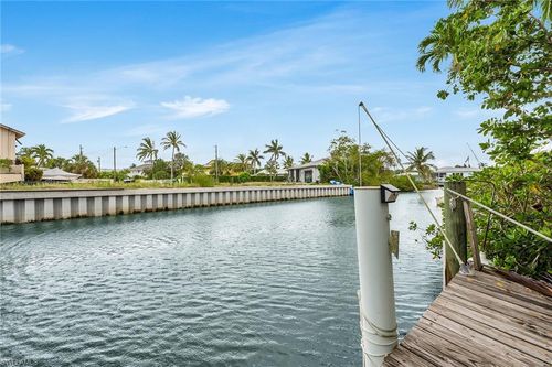 3261 Lakeview Dr, Naples, FL, 34112-5821 | Card Image