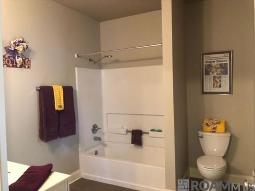 901-900 Dean Lee Dr, Baton Rouge, LA, 70820-5116 | Card Image