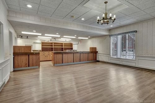 102 S 3rd St, Saint Clair, MI, 48079-5001 | Card Image