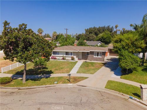 7839 Los Arboles Pl, Riverside, CA, 92504-3666 | Card Image